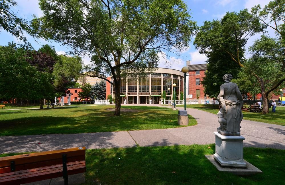 Columbus Centre outdoor courtyard showing art gallery rotunda.